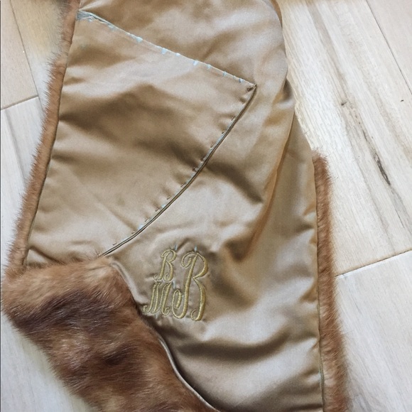 Vintage fur stoll shawl - Picture 3 of 5